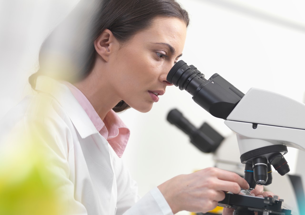Mulheres na ciência: conheça as cientistas que entraram para história